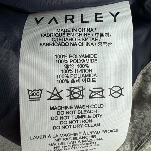 ❤️NWOT Varley Highland Puffer Jacket Grunge Snake Size Small - Picture 16 of 16